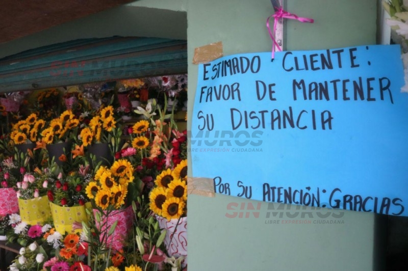 Sin Muros - A un día del 10 de mayo, florerías no han cerrado